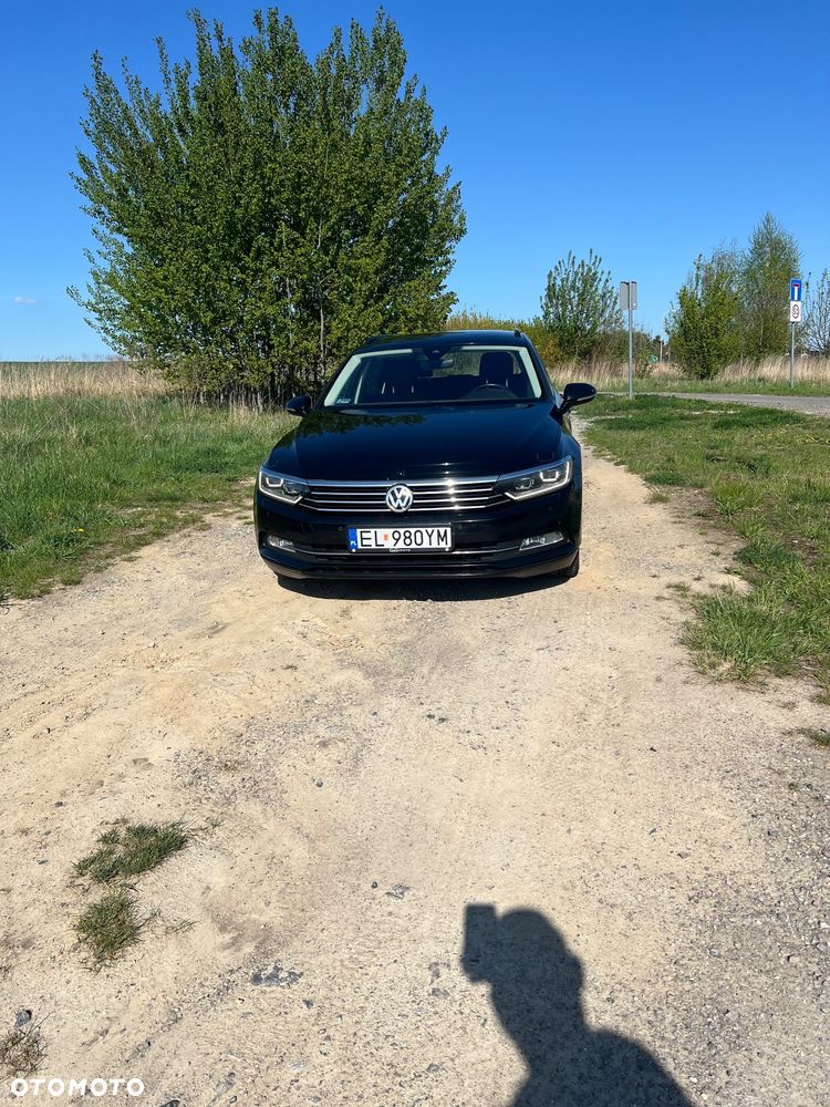 Volkswagen Passat - 12