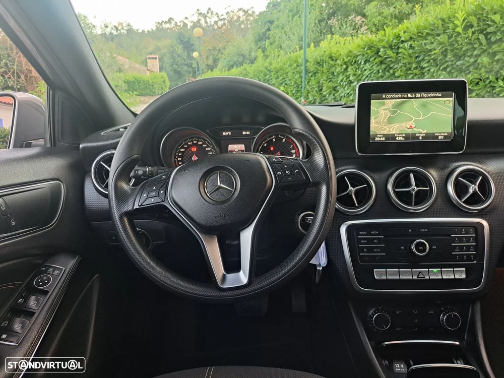Mercedes-Benz A 180 7G-DCT Urban - 19