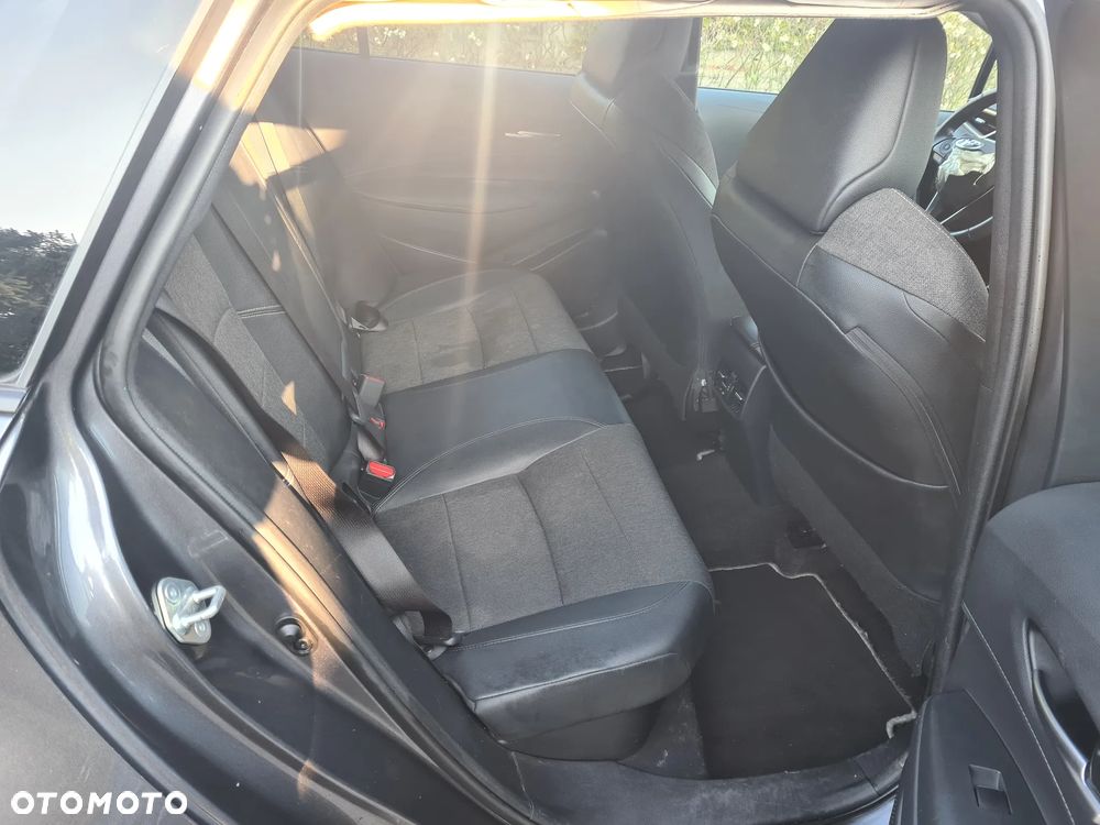 Toyota Corolla 2.0 Hybrid Lounge - 12