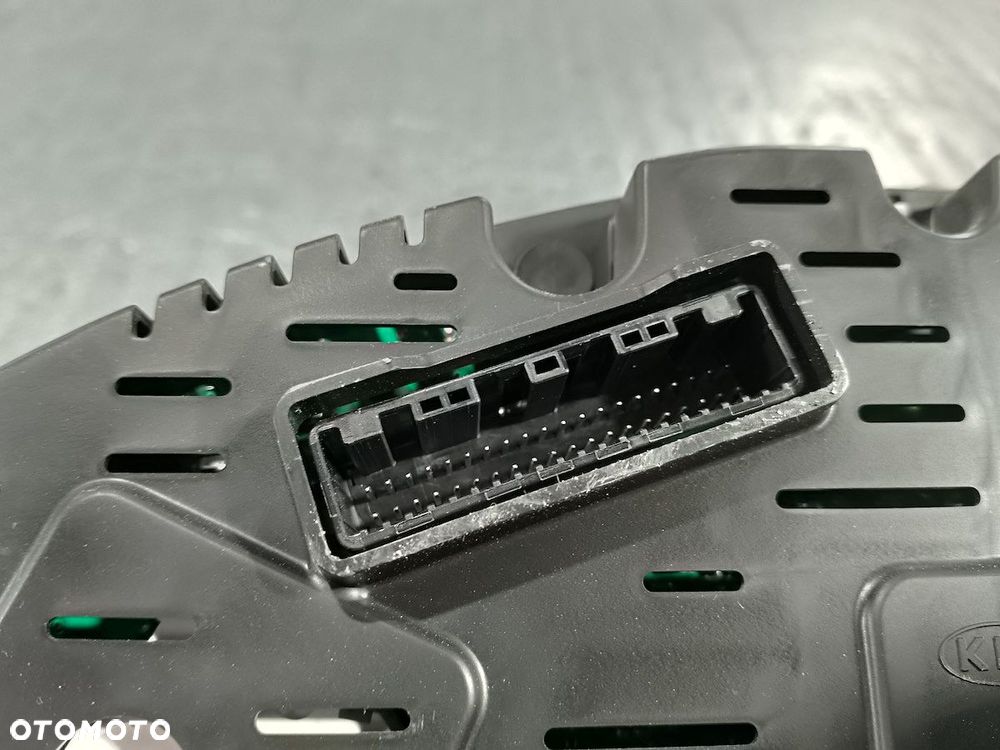 LICZNIK KIA SPORTAGE III 1.7 CRDI - 3