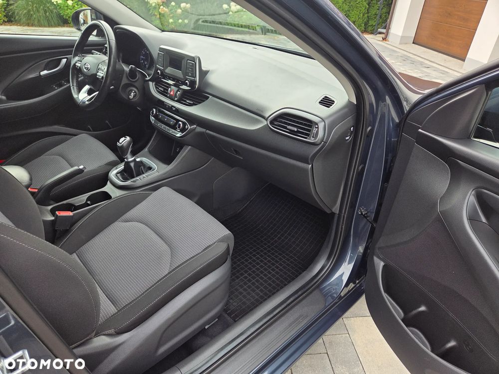 Hyundai i30 1.5 DPI Classic + - 8