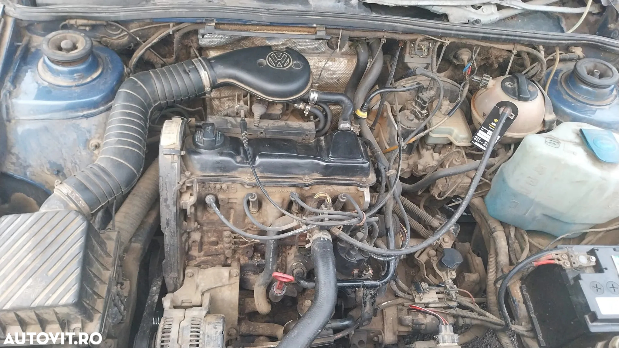 Dezmembram Volkswagen Passat 1,8 benzina ,1993-1996 - 3