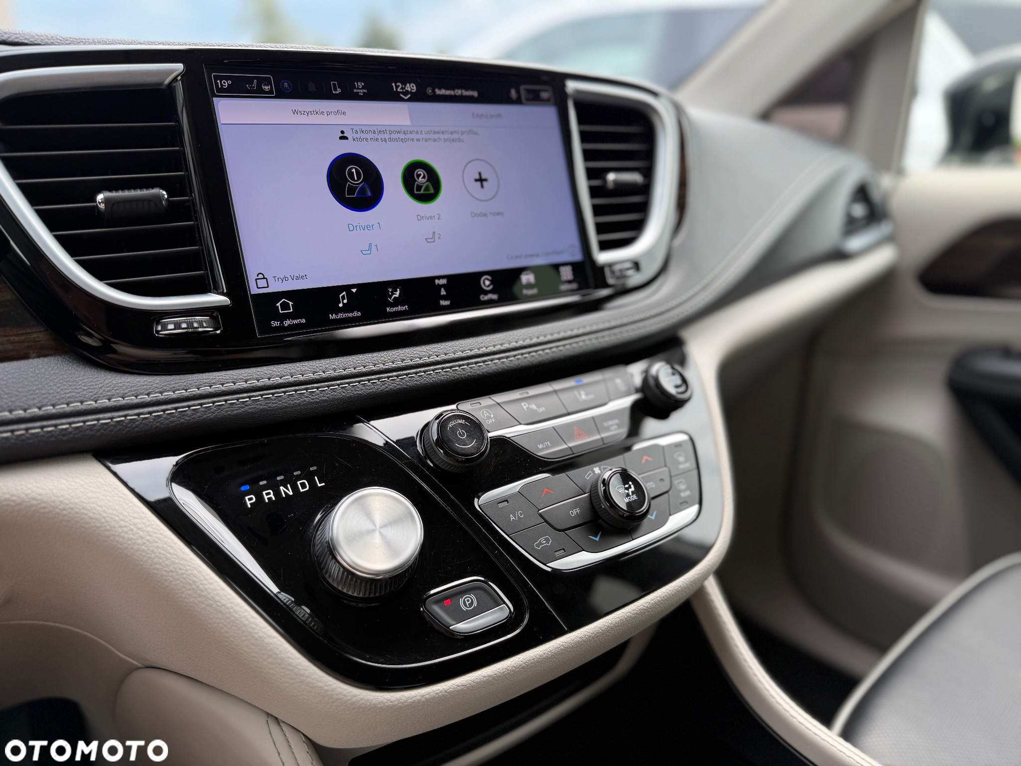 Chrysler Pacifica - 28