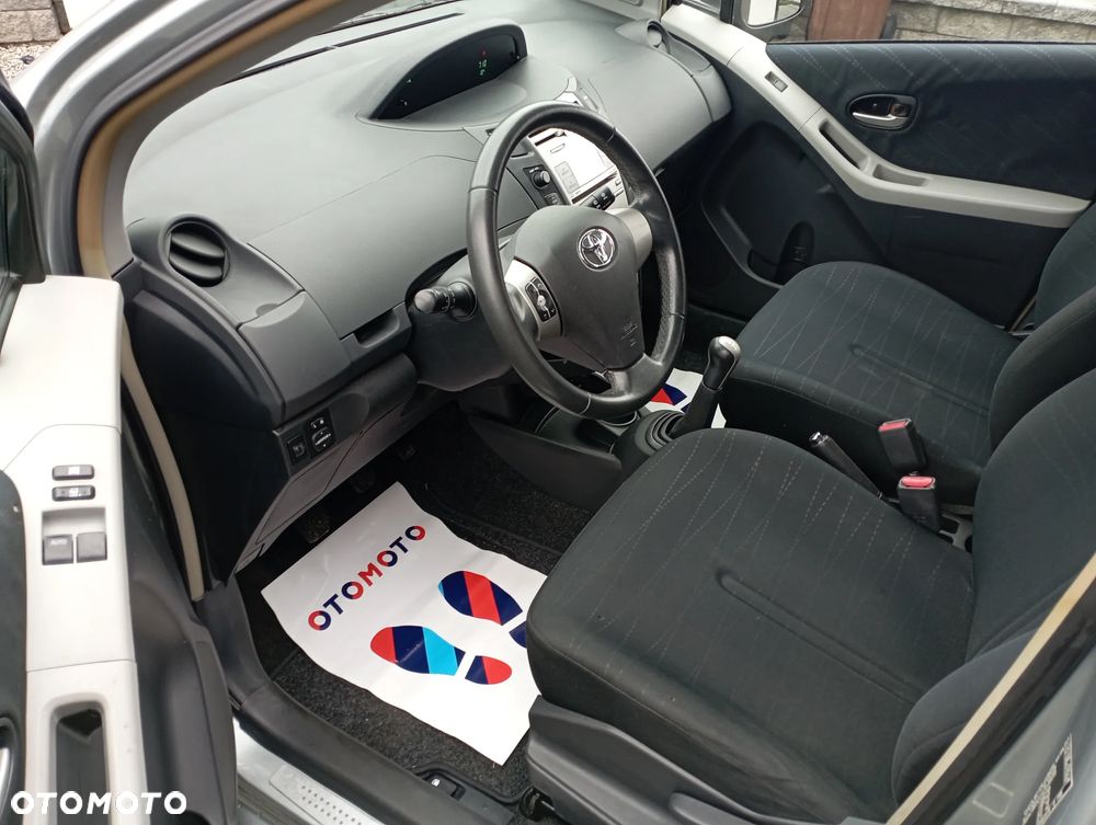 Toyota Yaris 1.3 VVT-i Sol - 7