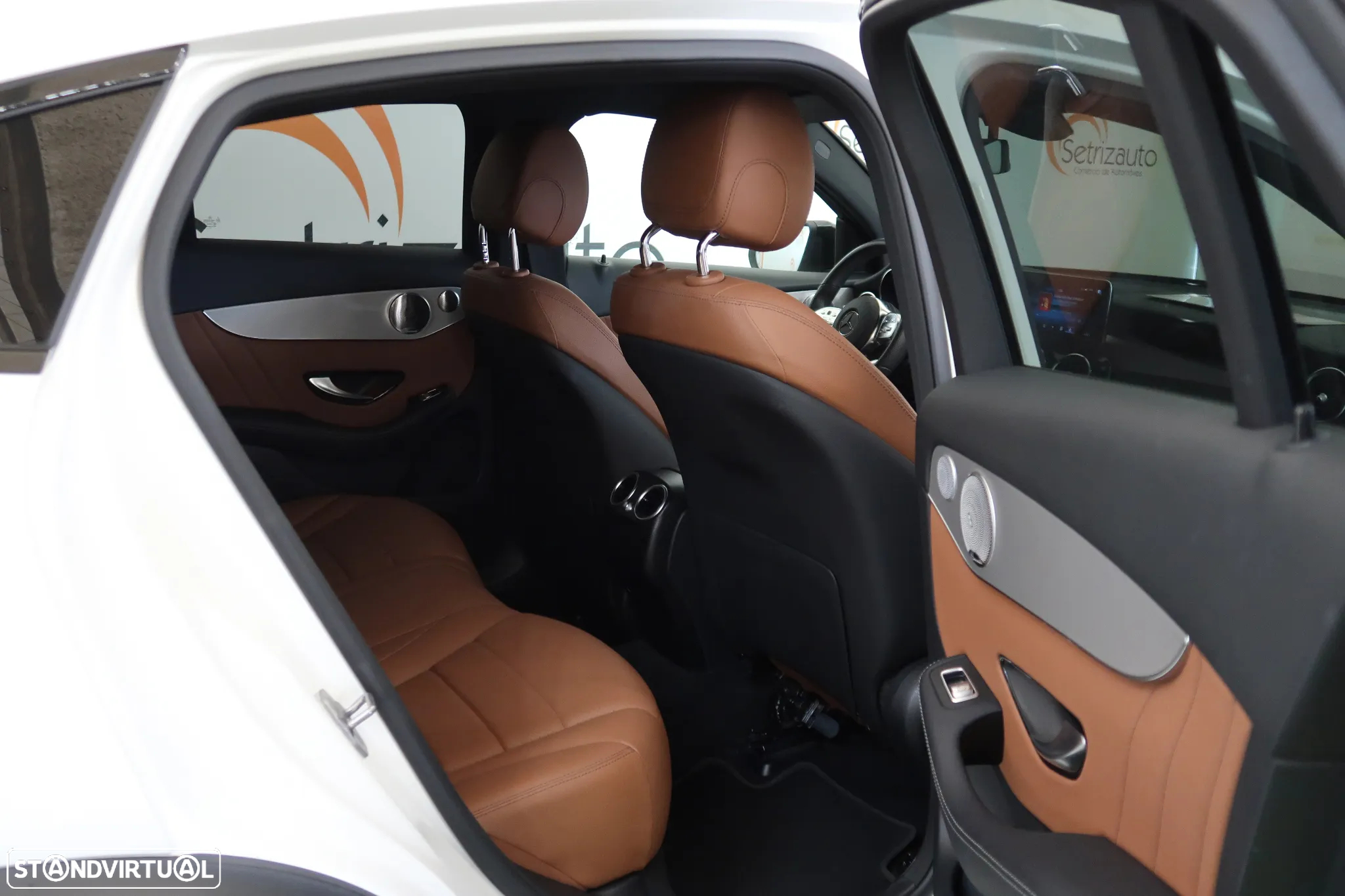Mercedes-Benz GLC 300 e Coupé 4Matic - 11