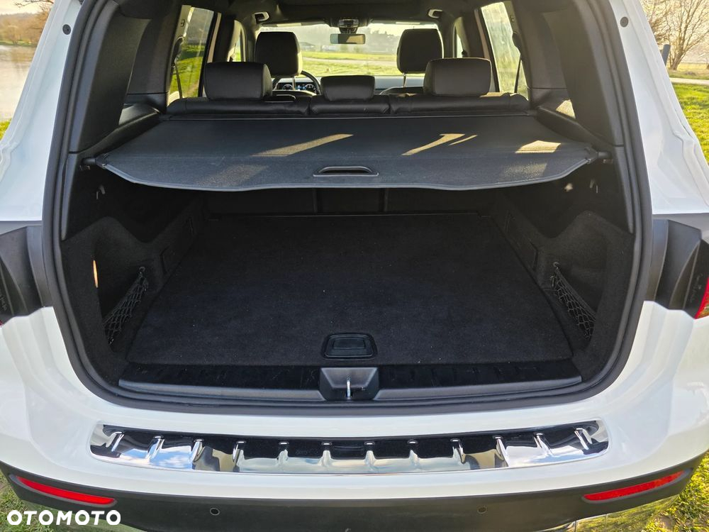 Mercedes-Benz GLB 250 4-Matic 8G-DCT - 16