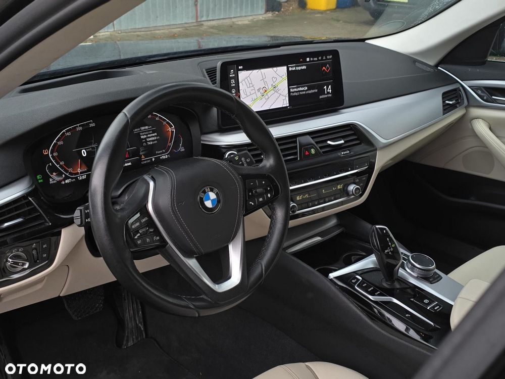 BMW Seria 5 520d - 14