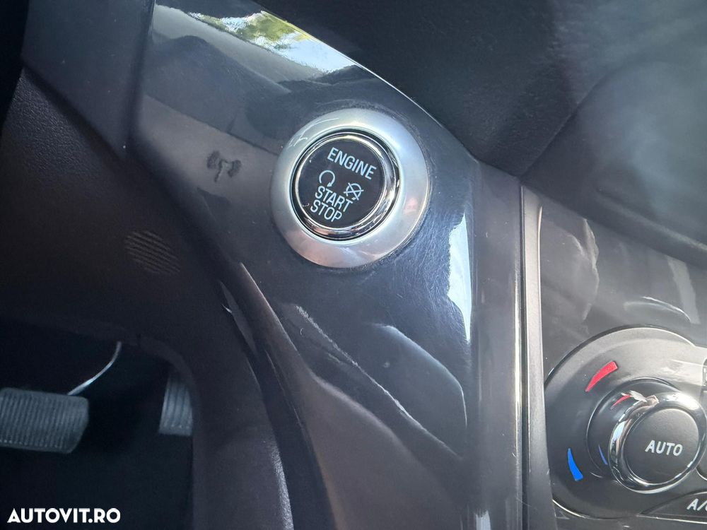 Ford Kuga 2.0 TDCi 4WD Powershift ST-Line - 10