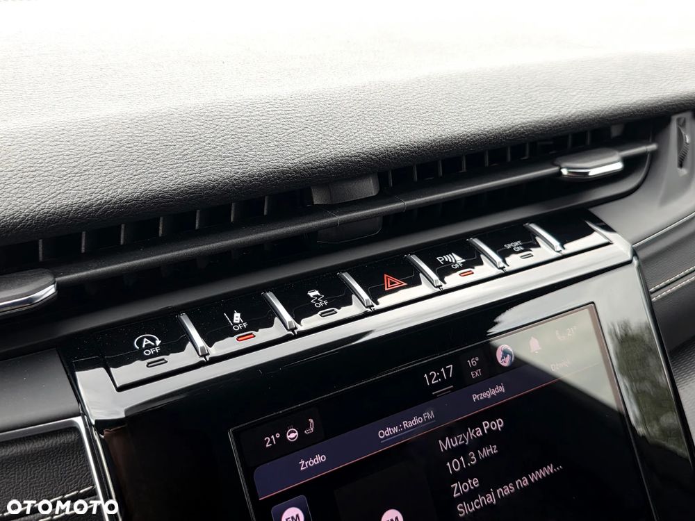 Jeep Grand Cherokee - 20