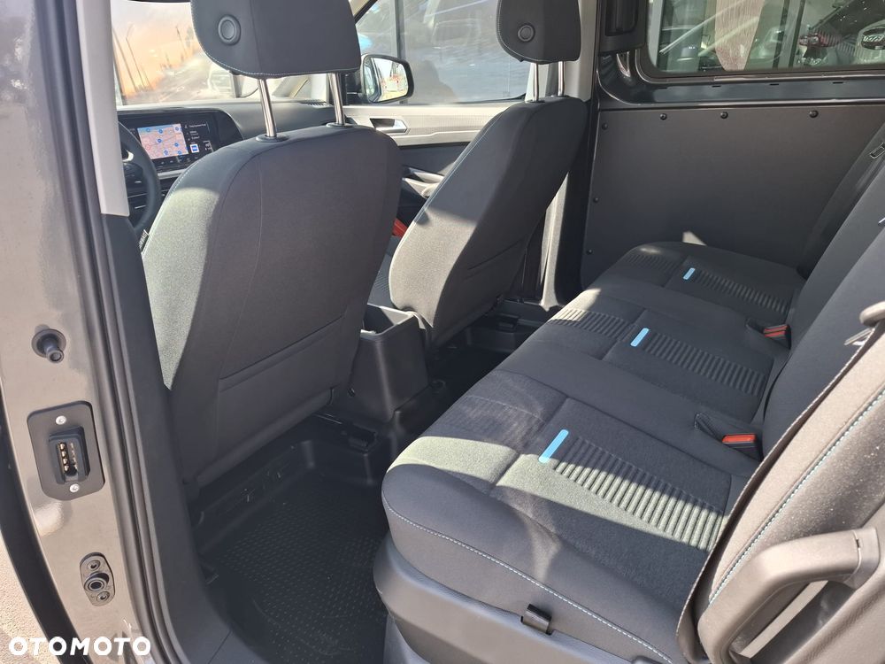 Ford Transit Connect - 24