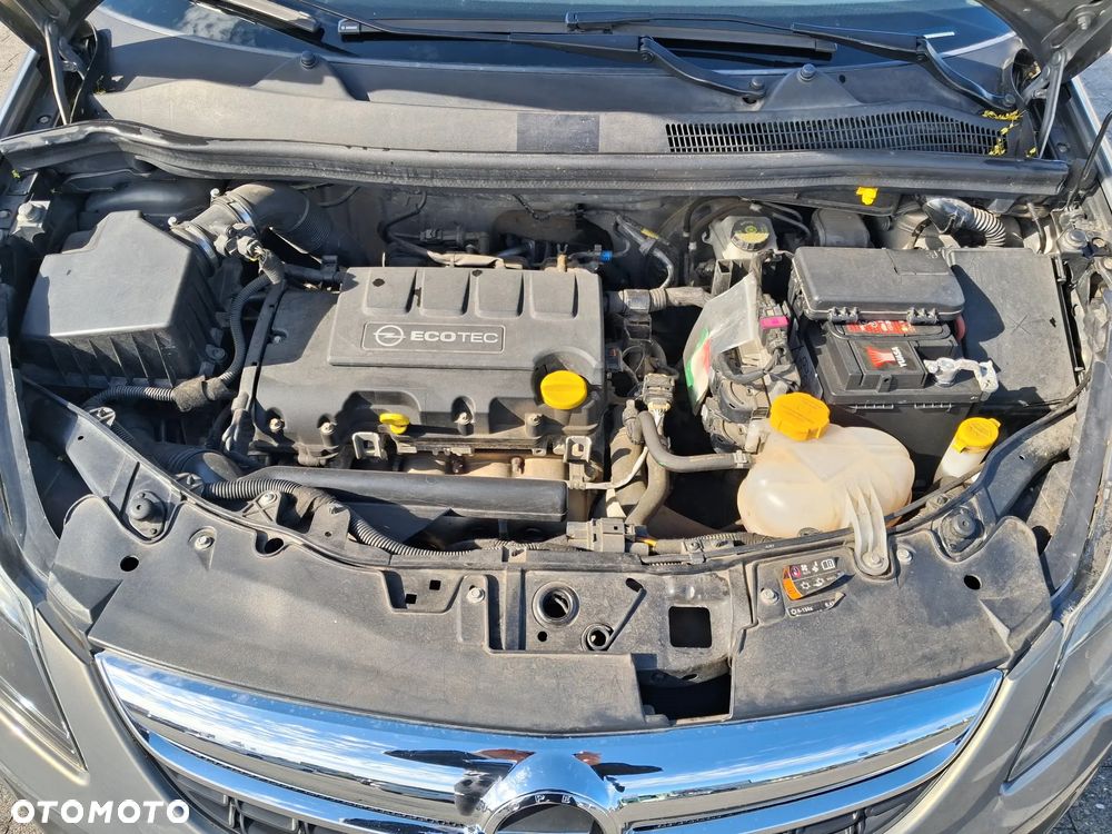 Opel Corsa 1.2 16V Edition / Active - 27