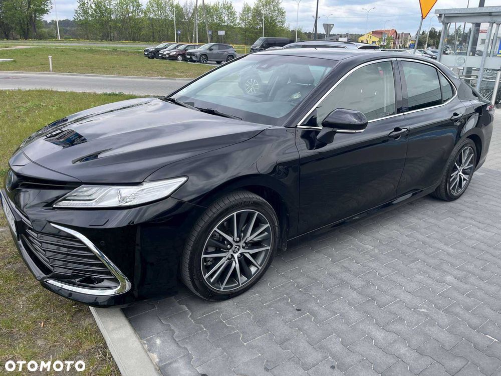Toyota Camry - 3