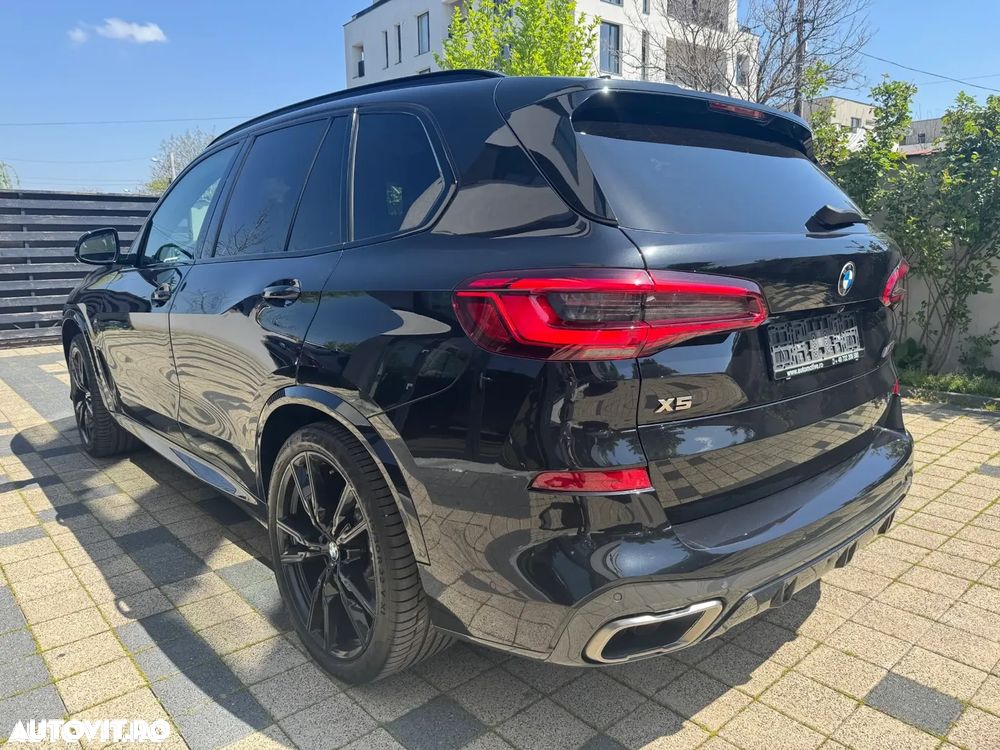 BMW X5 M M50i - 5