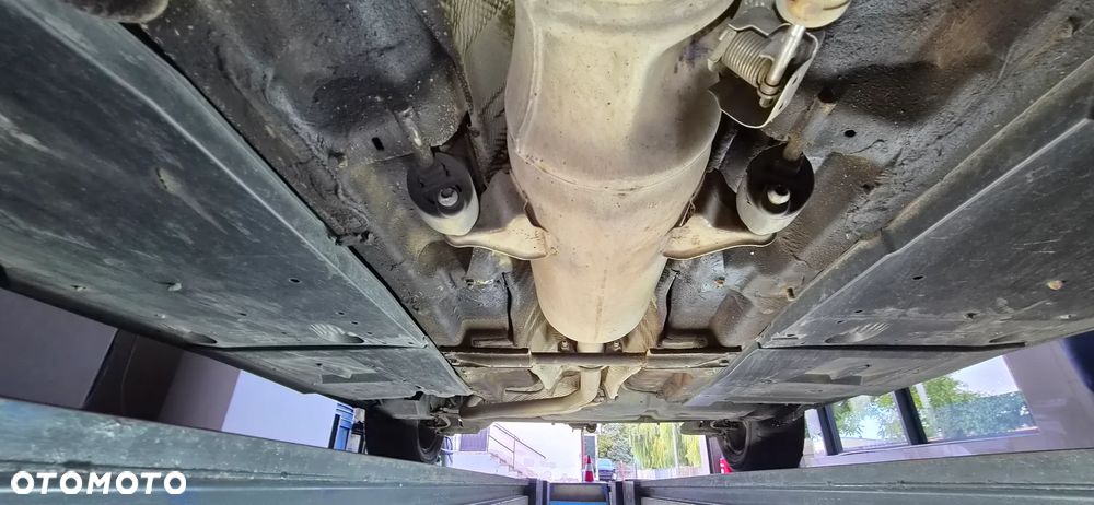 Toyota Auris 1.33 Dual-VVT-i Design Edition - 27