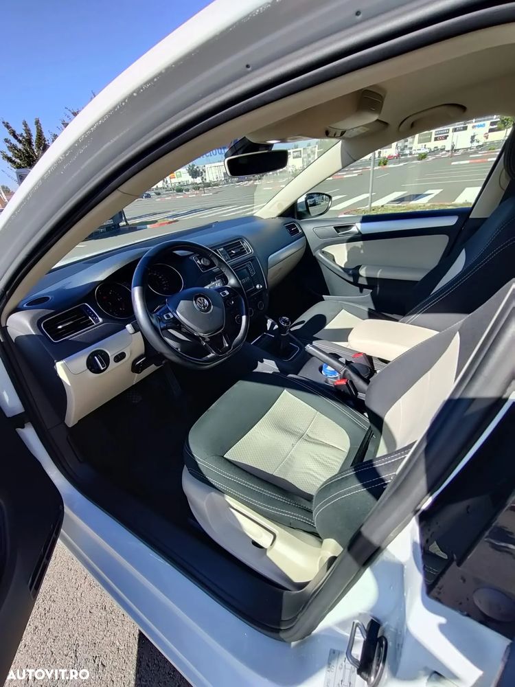 Volkswagen Jetta - 21