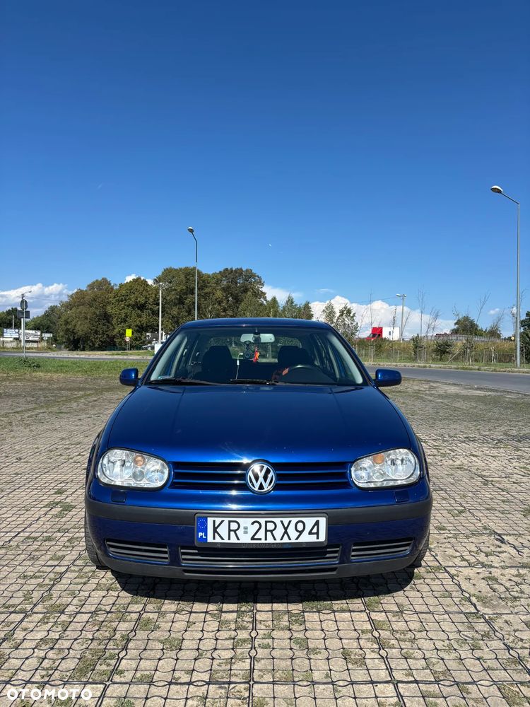 Volkswagen Golf 1.6 Comfortline - 4