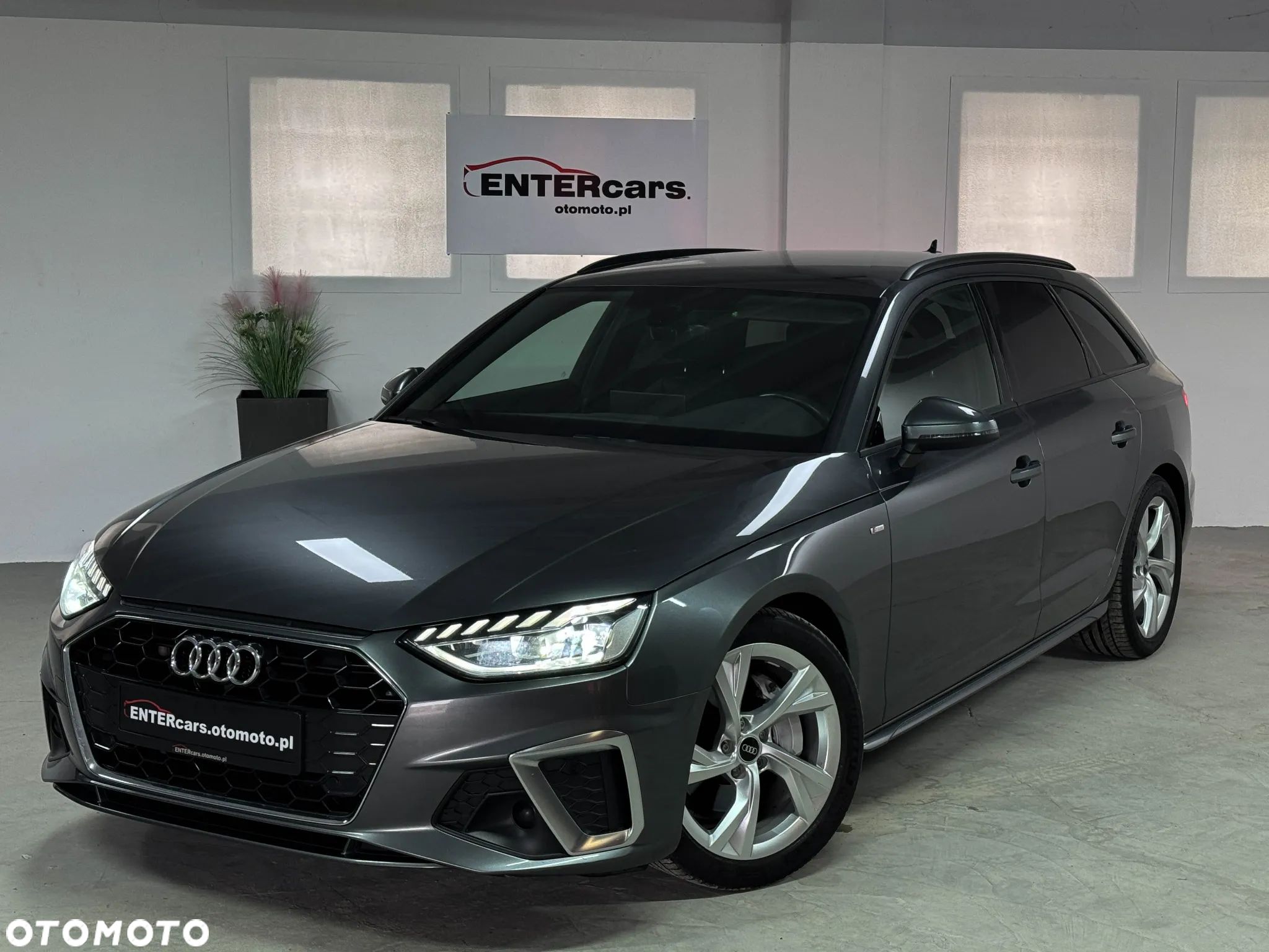 Audi A4 Avant 40 TDI S tronic S line - 1