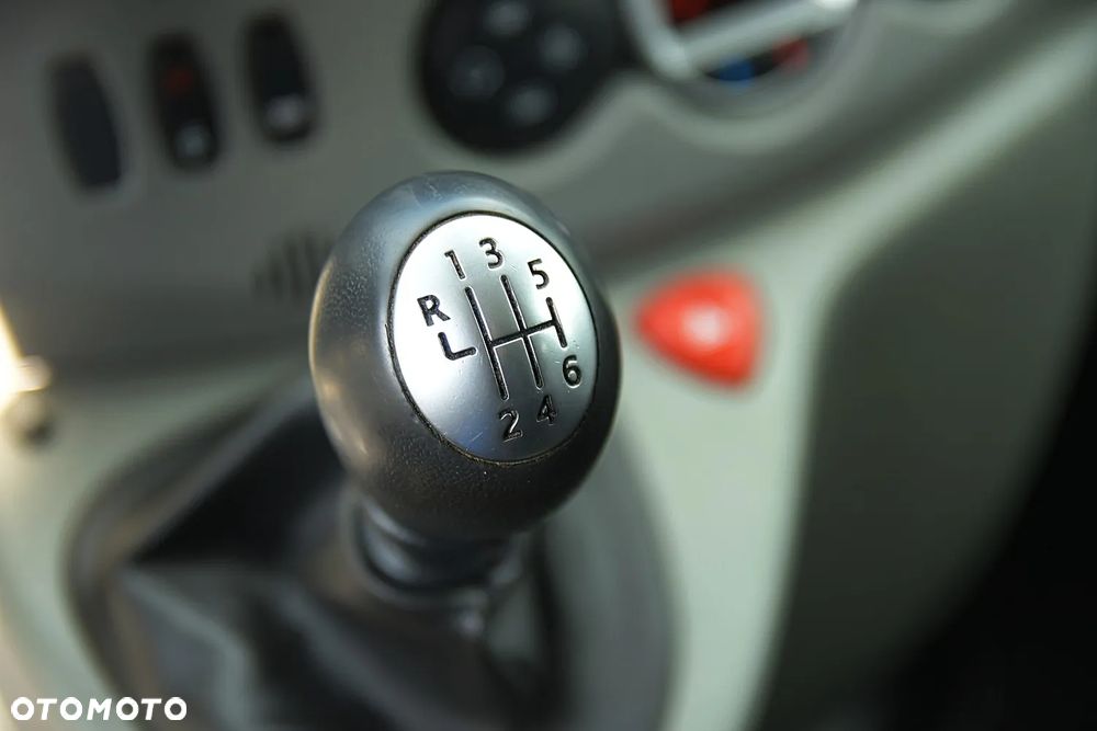 Renault Trafic - 29