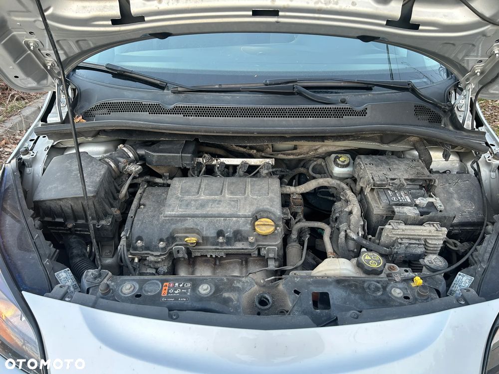 Opel Corsa 1.4 Enjoy - 21