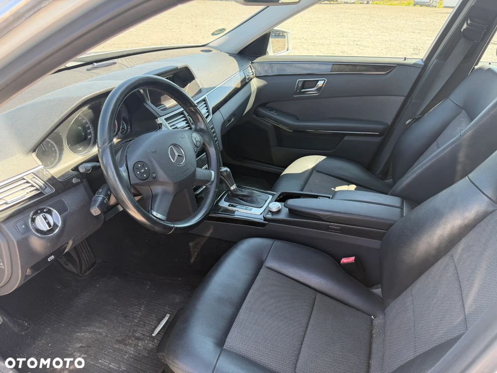 Mercedes-Benz Klasa E 200 CDI DPF BlueEFFICIENCY Automatik Avantgarde - 9