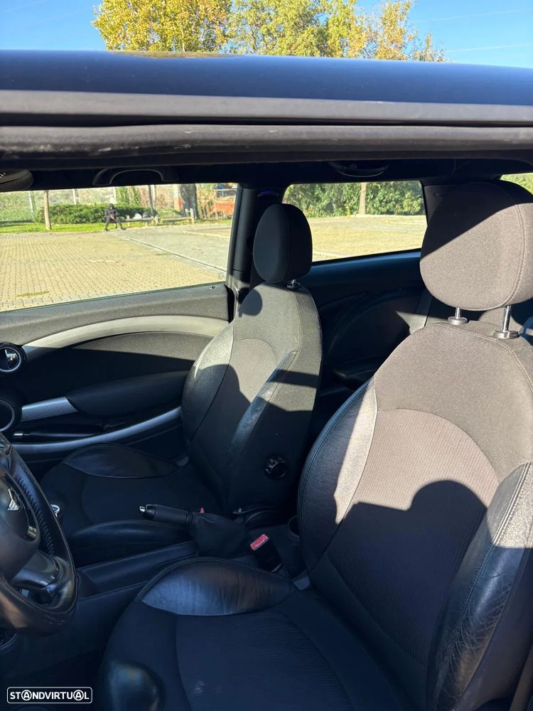 MINI 3 Portas One D - 13