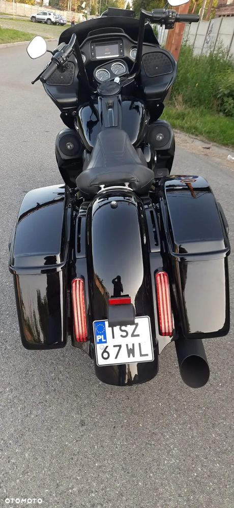 Harley-Davidson Touring Road Glide - 11