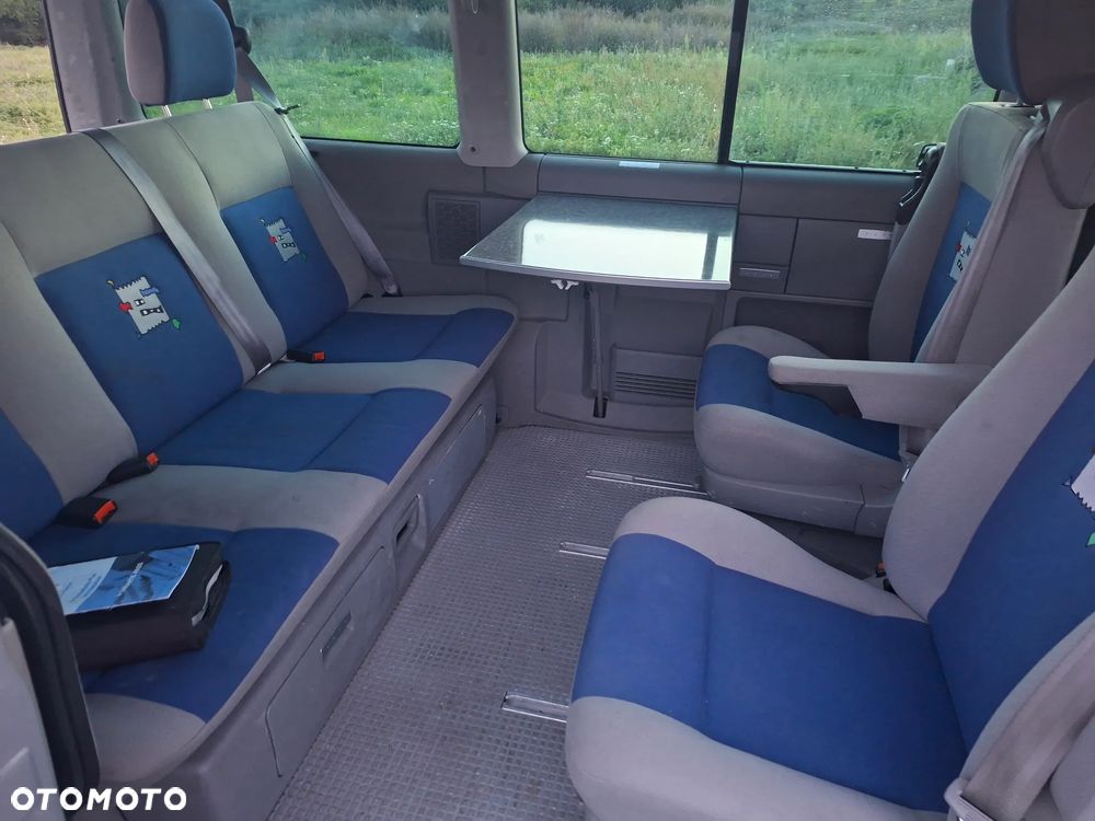 Volkswagen Multivan Standard - 12