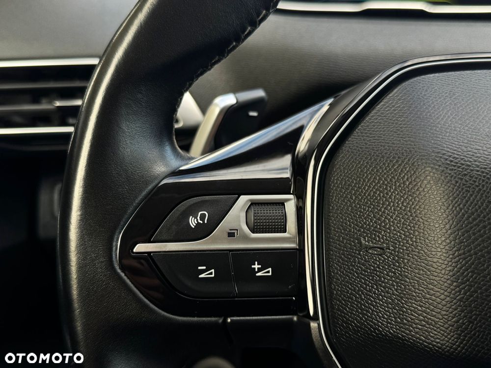 Peugeot 3008 1.6 PureTech HYbrid Allure S&S EAT8 - 12