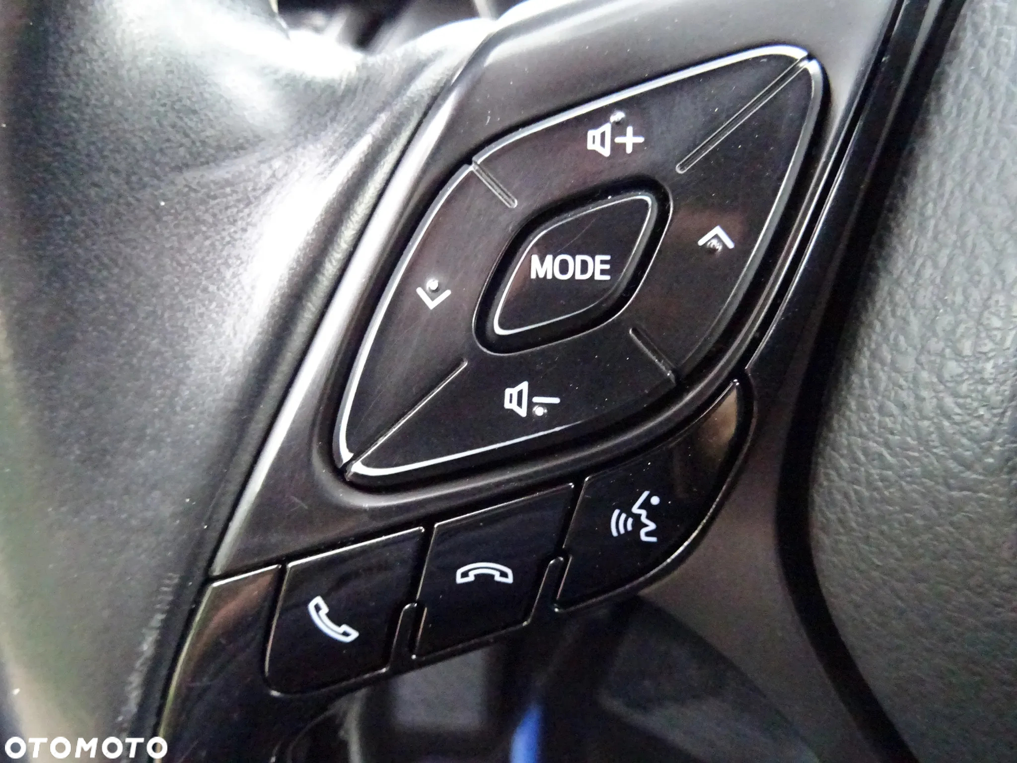 Toyota C-HR 1.2 T Premium - 25