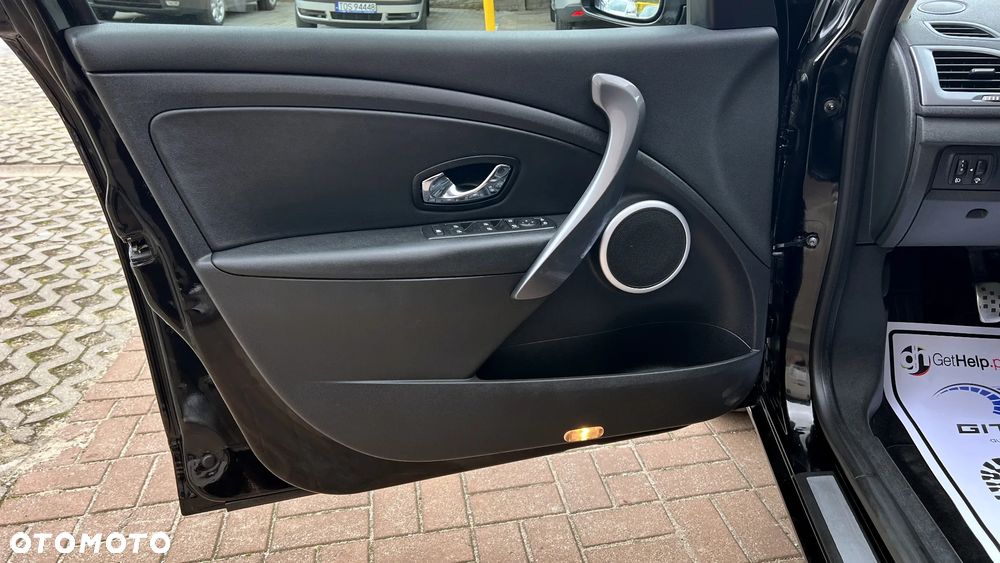 Renault Megane Grandtour TCe 130 BOSE Edition - 26