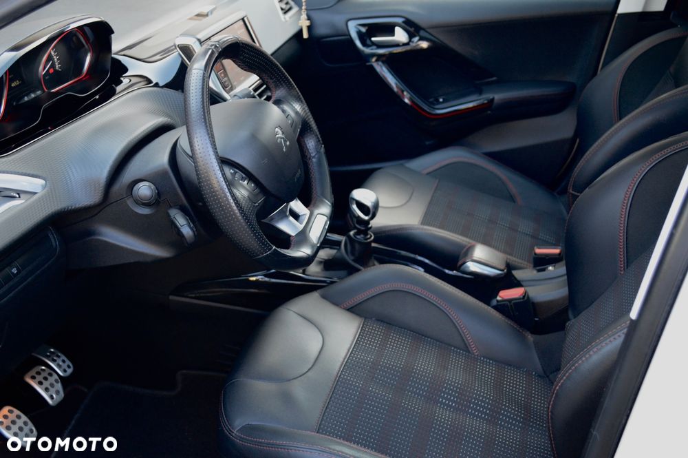 Peugeot 2008 BlueHDi FAP 120 STOP & START GT-Line Edition - 6