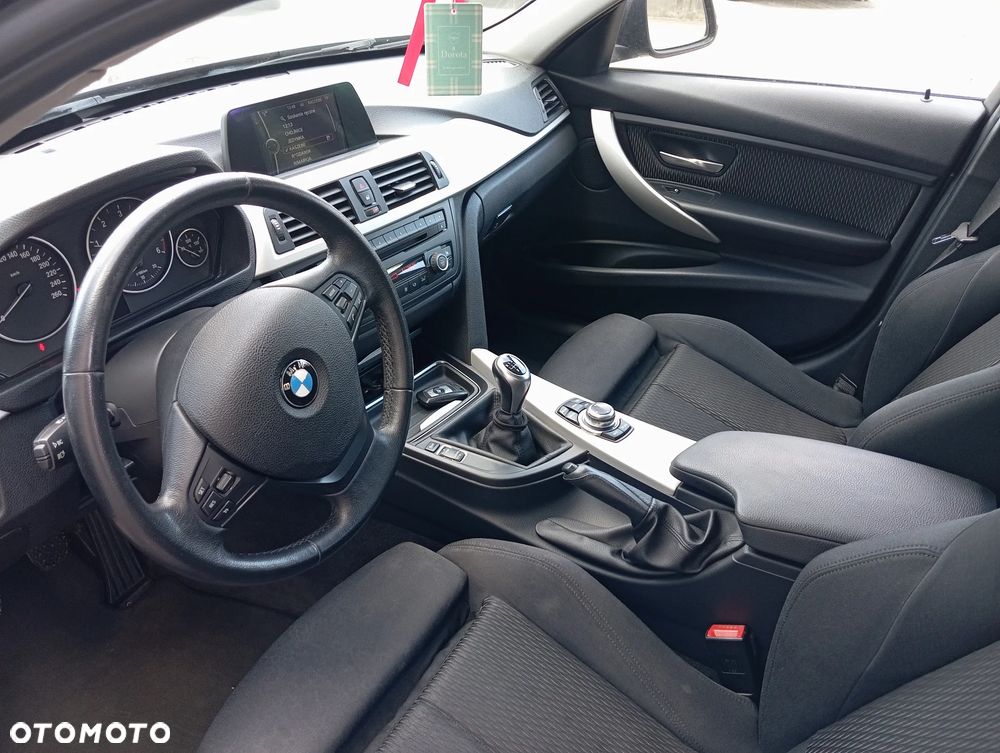 BMW Seria 3 320d DPF - 17