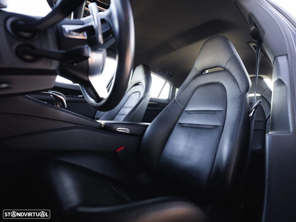 Porsche Panamera 4 E-Hybrid - 18
