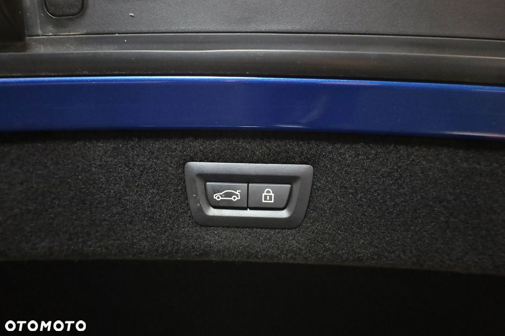 BMW Seria 8 - 19