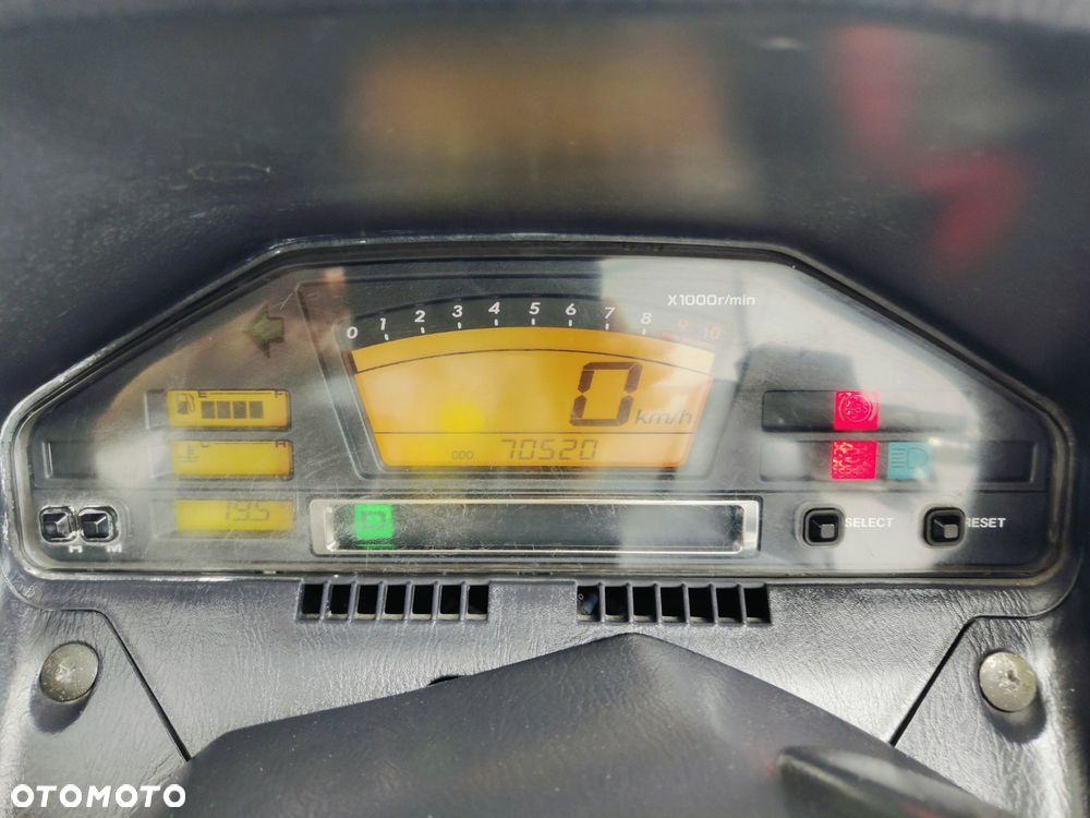 Suzuki Burgman - 15