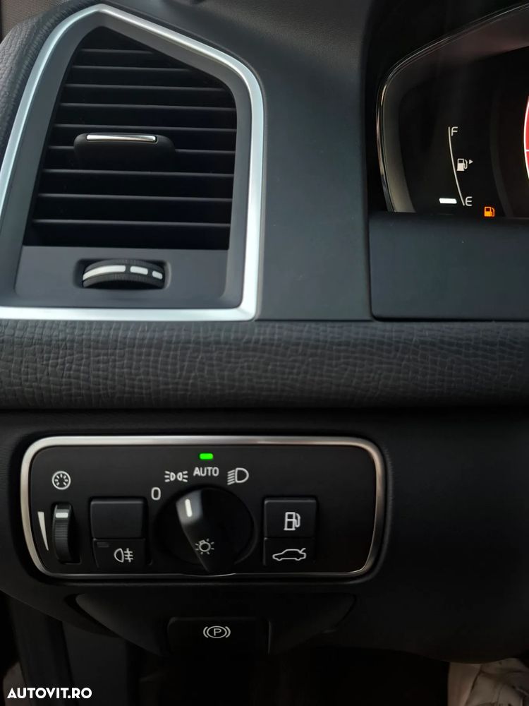 Volvo XC 60 D4 Geartronic Summum - 15