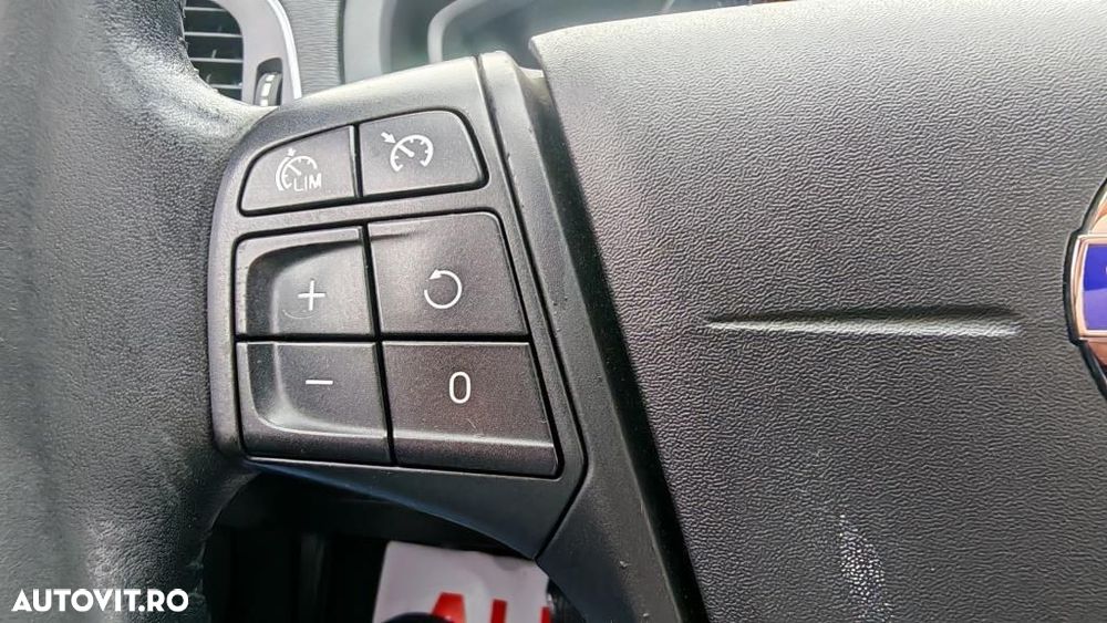 Volvo V40 - 20