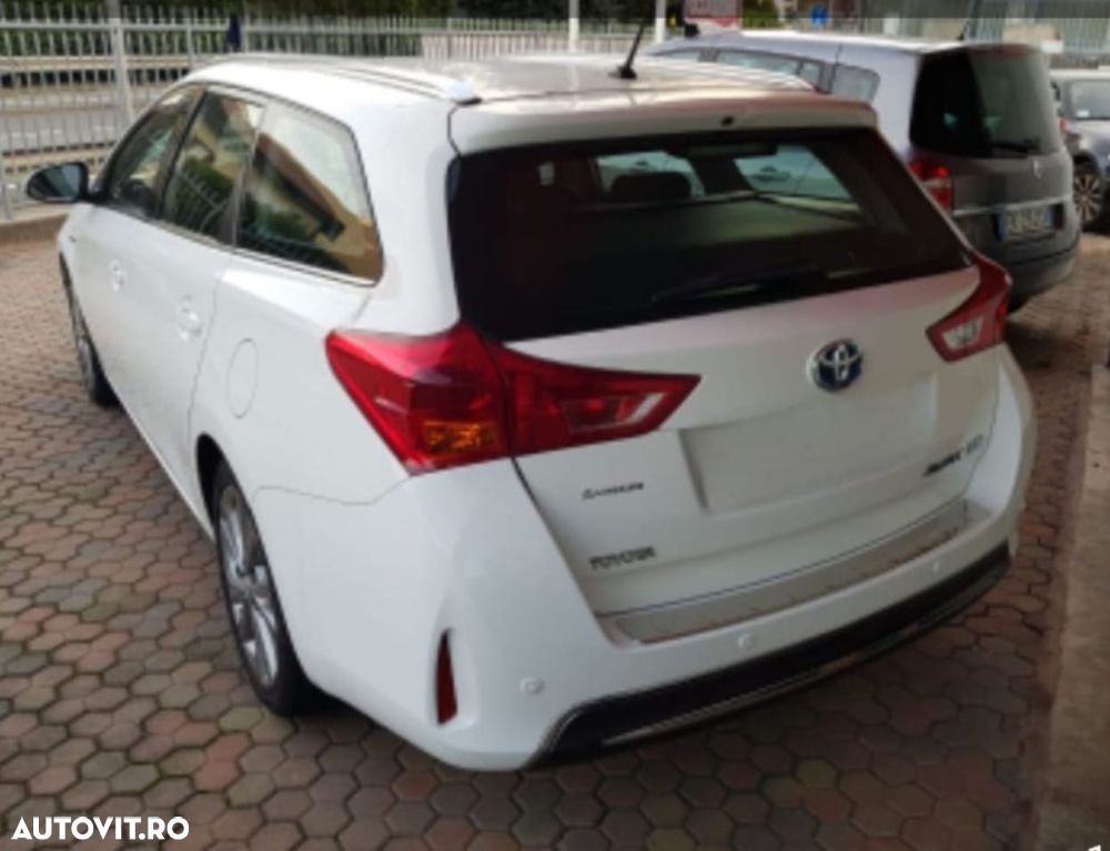 Toyota Auris 1.8 VVT-i Automatik Executive - 2