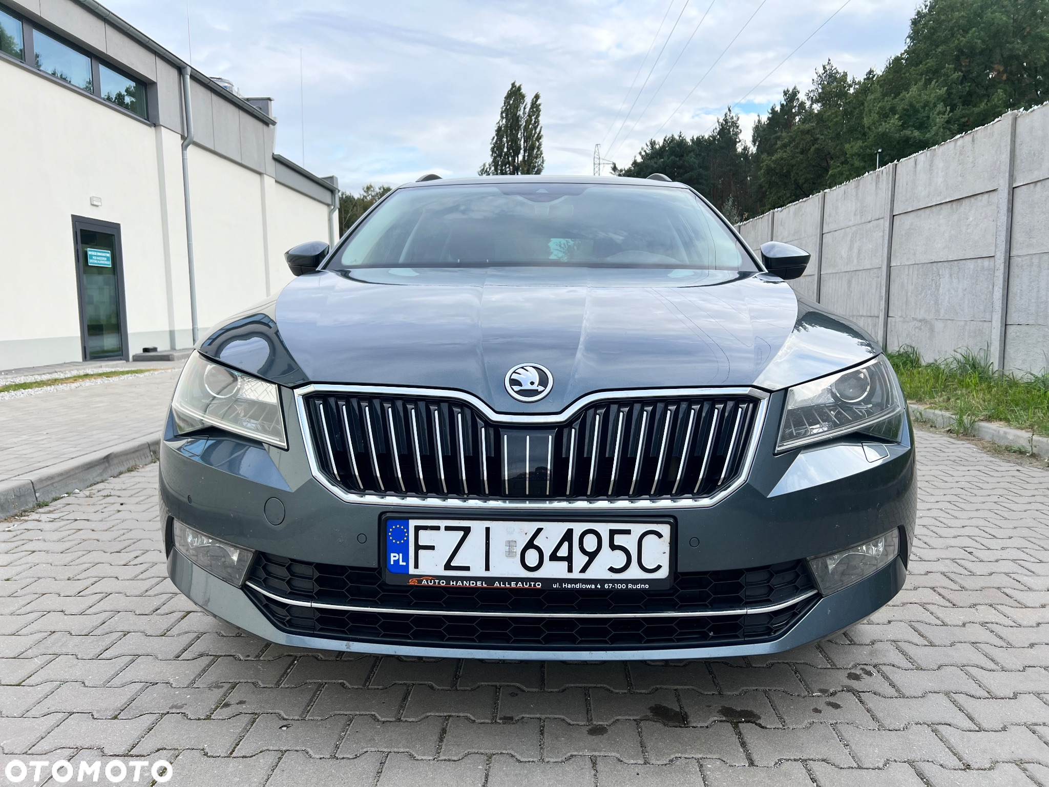 Skoda Superb 2.0 TDI Ambition DSG - 7