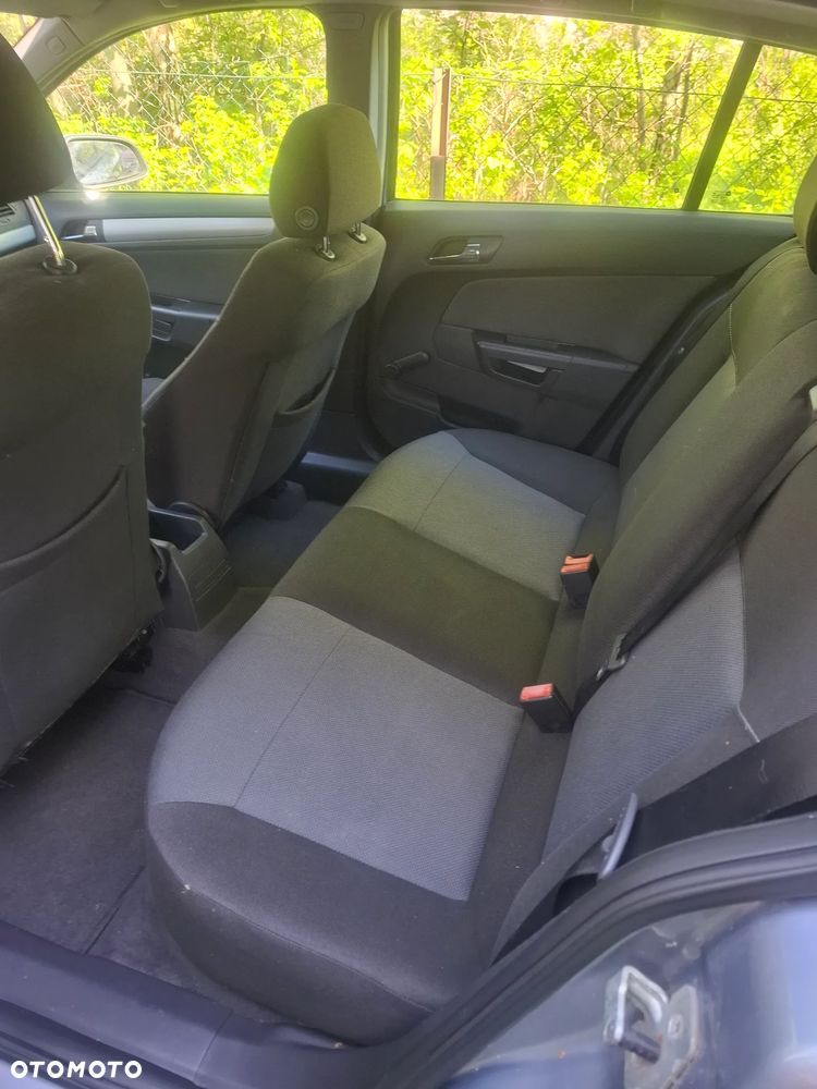 Opel Astra 1.4 - 4