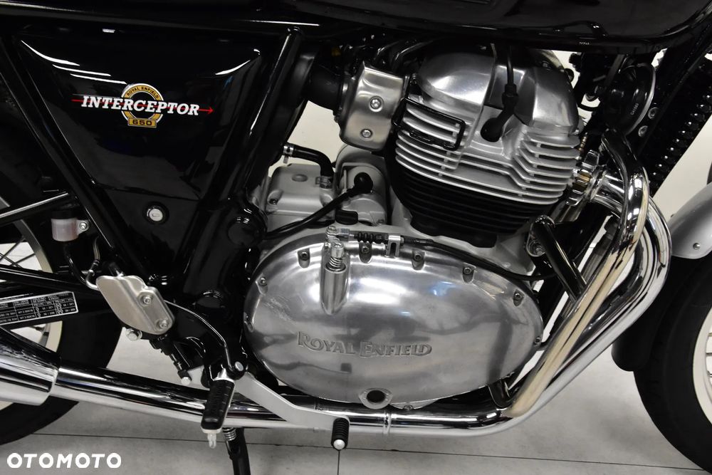 Royal Enfield Interceptor - 28