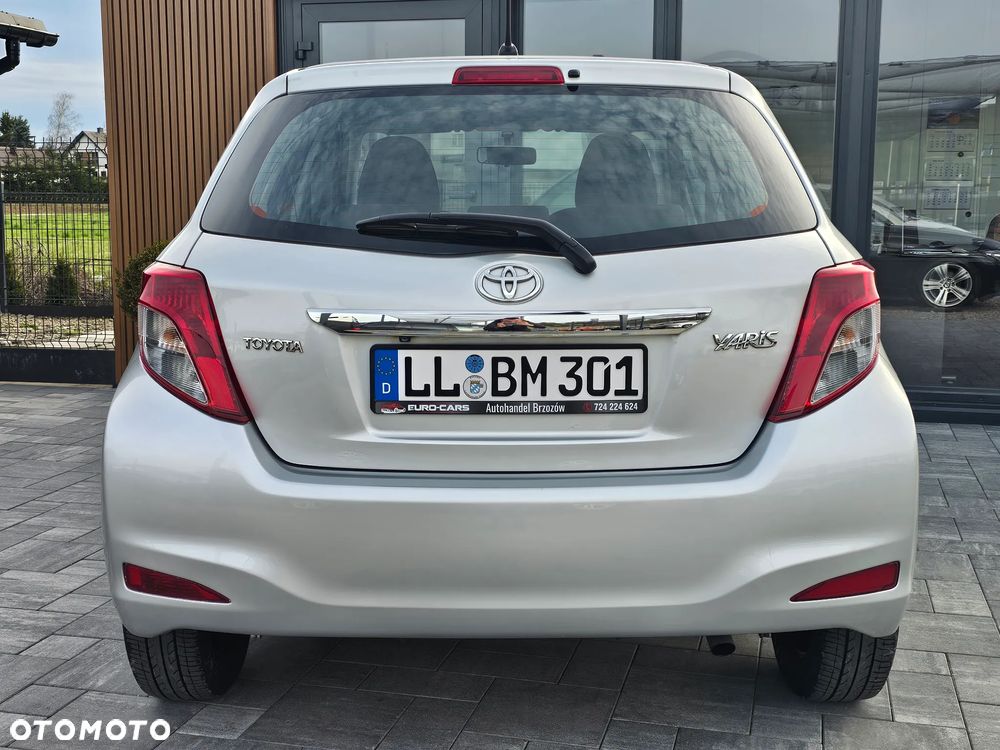 Toyota Yaris 1.33 Prestige - 36