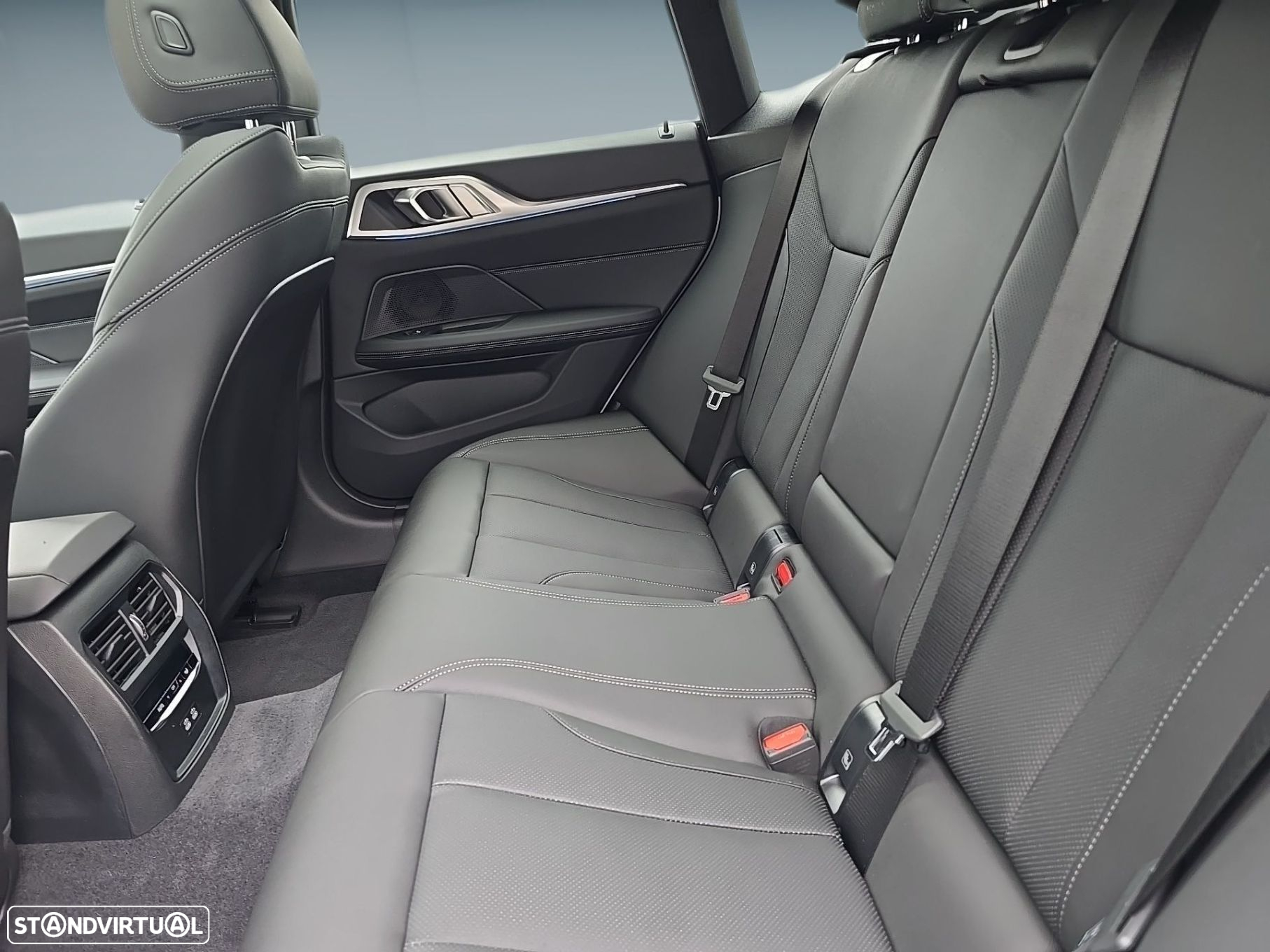 BMW i4 eDrive35 Pack Desportivo M - 14