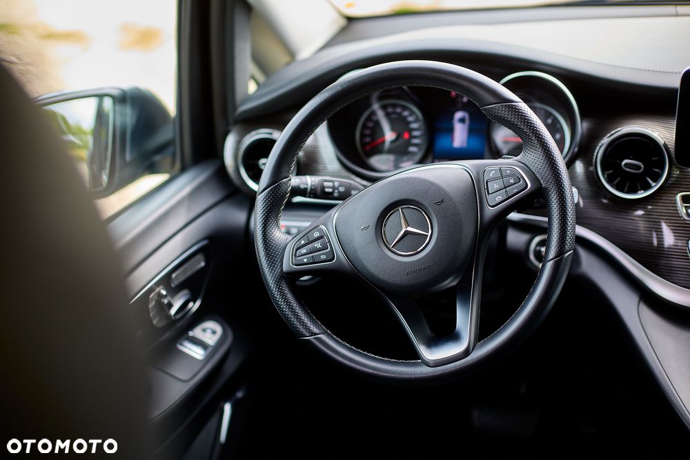 Mercedes-Benz Klasa V 300 d 4-Matic Avantgarde 9G-Tronic (d³ugi) - 24