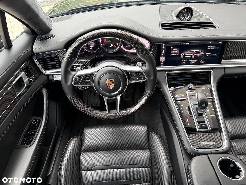 Porsche Panamera Turbo - 27