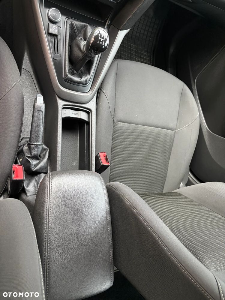 Ford Focus 1.6 SYNC Edition - 11