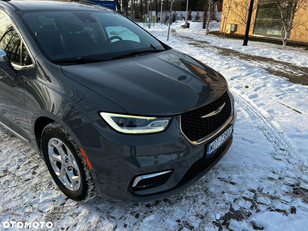 Chrysler Pacifica - 1