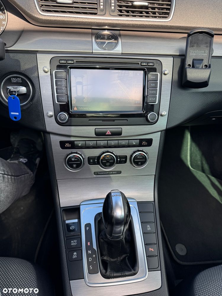 Volkswagen Passat - 34