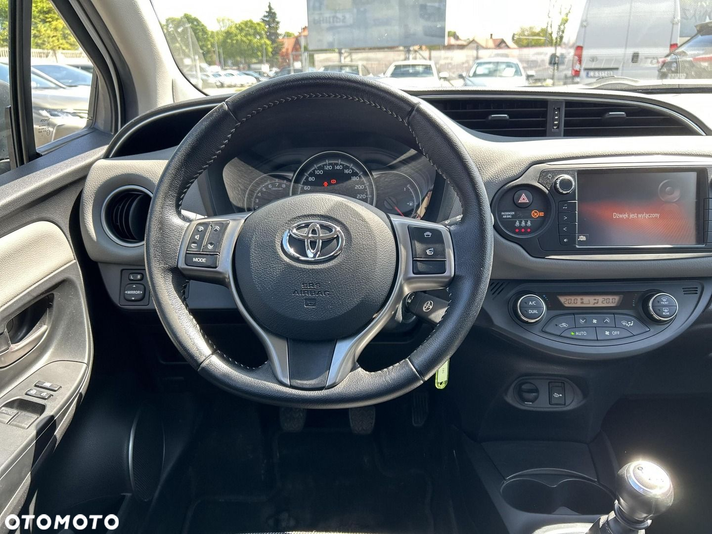 Toyota Yaris - 15