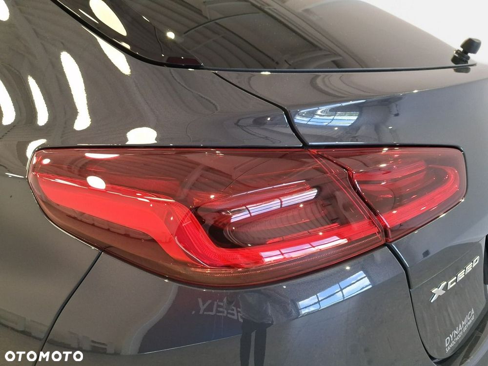 Kia XCeed - 12